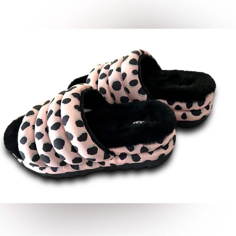 Ugg • Maxi Slide • Pink and Black Cheetah Print Platforms